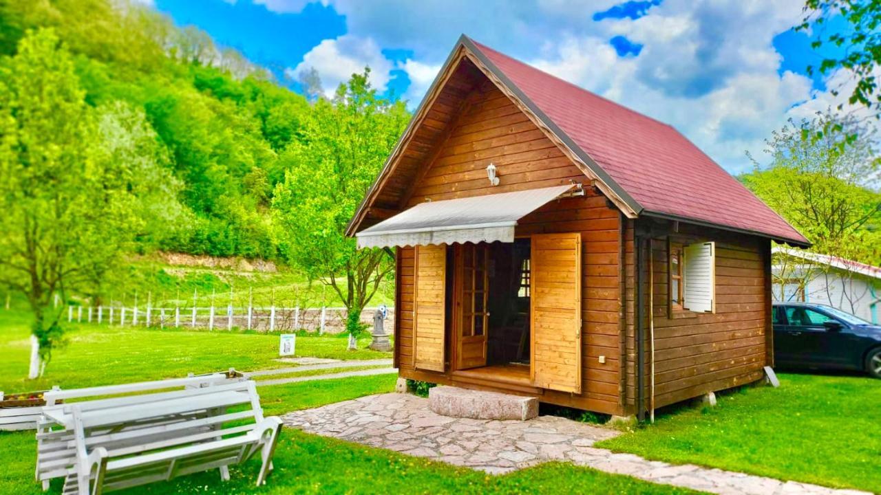 Una Kamp Hotel Bosanska Krupa Exterior photo